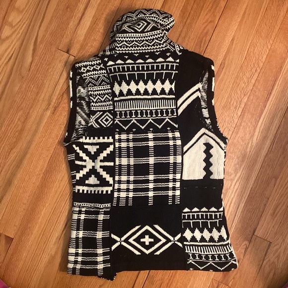 Ralph Lauren Black White Aztec Tribal Knit Sweater Wrap Open Vest RARE - Picture 5 of 8